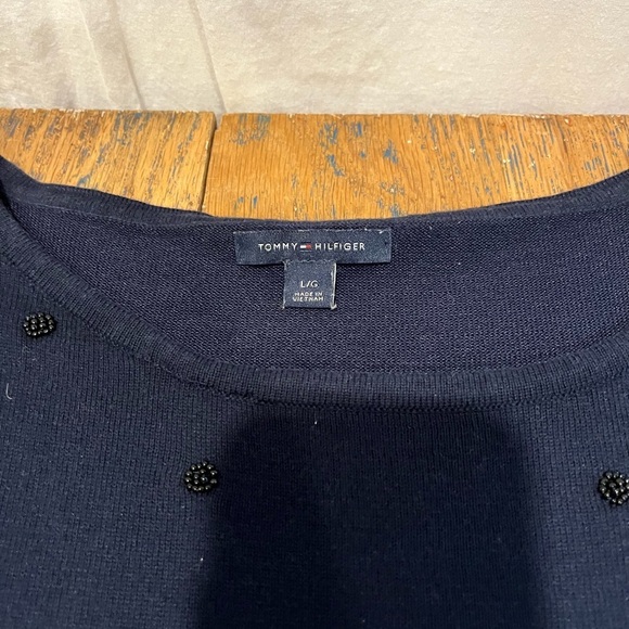💙 TOMMY HILFIGER – L – Navy blue beaded sweater - Picture 2 of 7